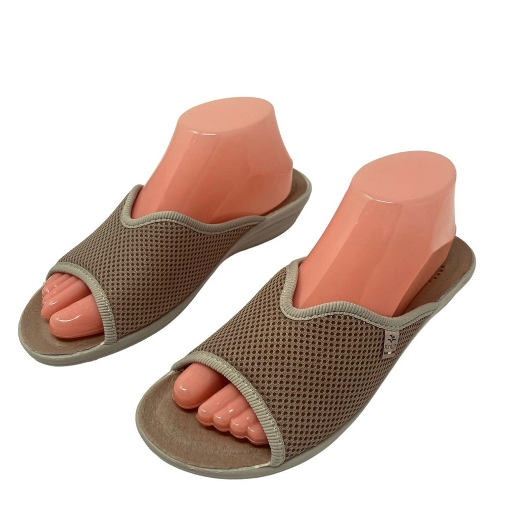 Fly Flot Women's Size 10 Beige Mesh Sandals Shoes Italy Made
Vera Pelle
